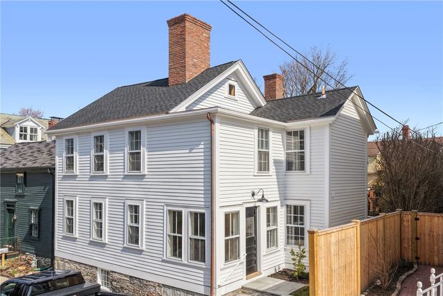 14 Sherman Street, Newport, RI 02840