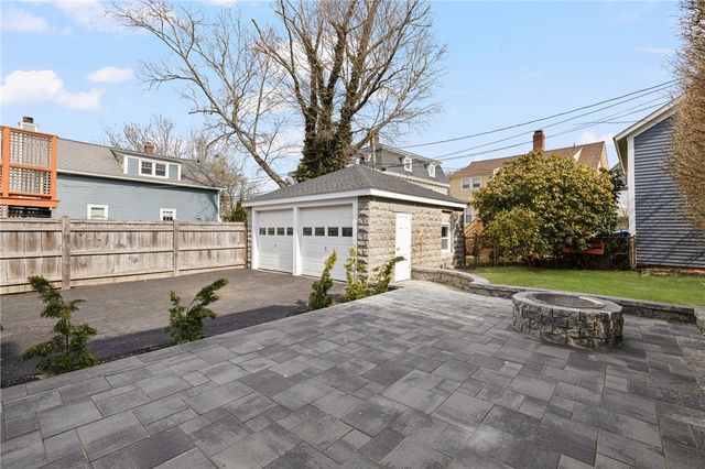 14 Sherman Street, Newport, RI 02840