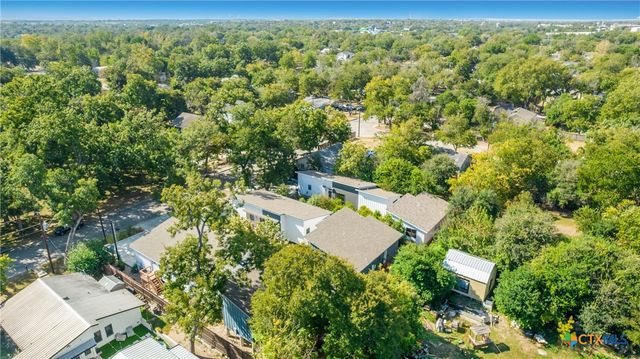 587 E Basel Street, New Braunfels, TX 78130