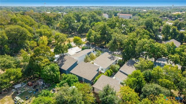 587 E Basel Street, New Braunfels, TX 78130