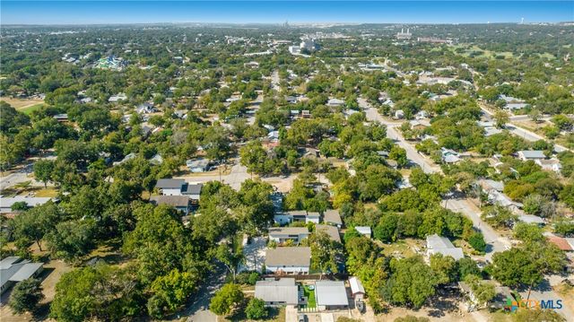 587 E Basel Street, New Braunfels, TX 78130