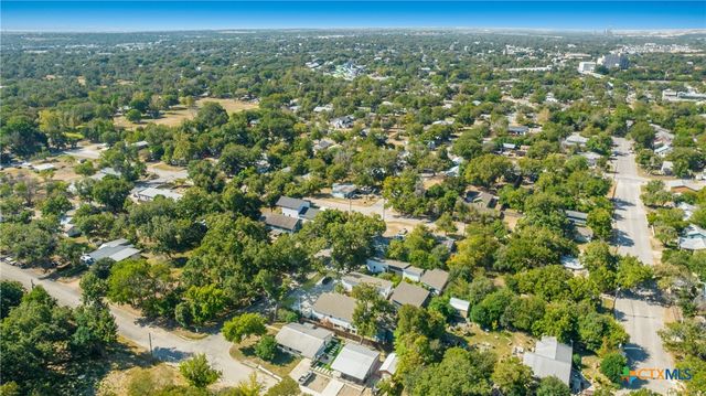 587 E Basel Street, New Braunfels, TX 78130