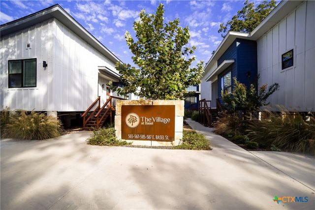 587 E Basel Street, New Braunfels, TX 78130