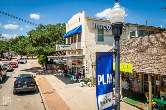587 E Basel Street, New Braunfels, TX 78130