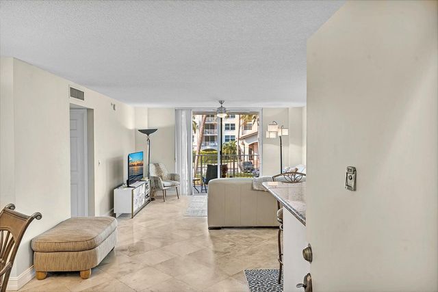 3606 S Ocean Boulevard 205, Highland Beach, FL 33487