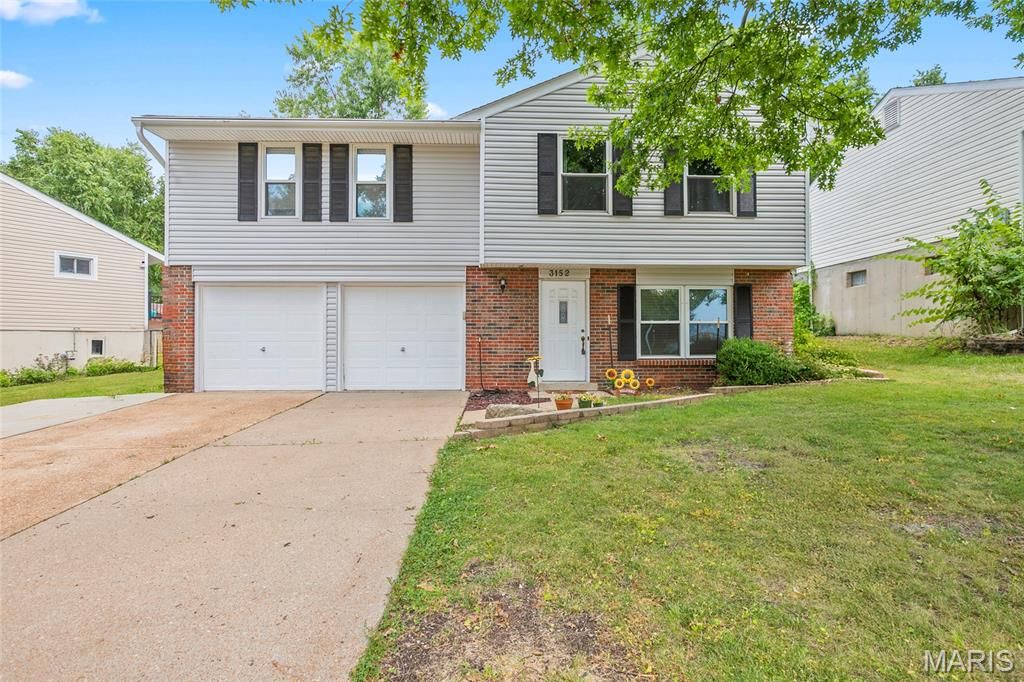 3152 Pinebrook Drive, Arnold, MO 63010