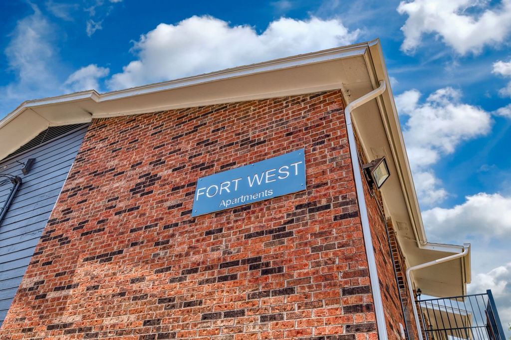 8037 W Elizabeth Lane 118, Fort Worth, TX 76116