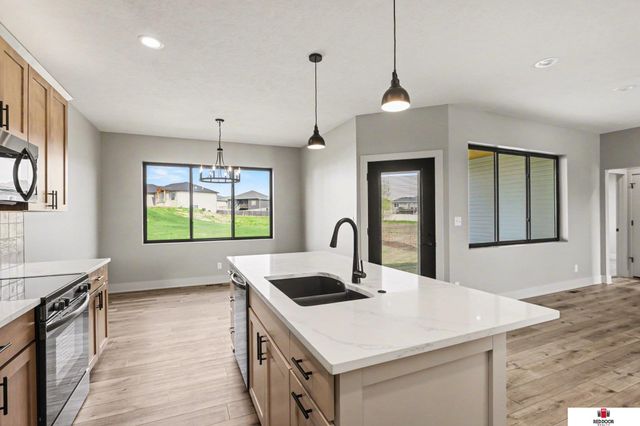 7942 Ponce Drive, Lincoln, NE 68516