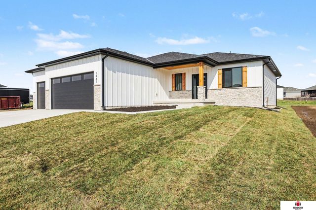 7942 Ponce Drive, Lincoln, NE 68516