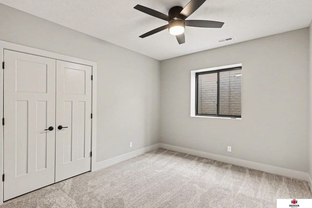 7942 Ponce Drive, Lincoln, NE 68516