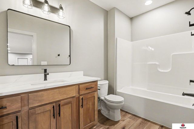 7942 Ponce Drive, Lincoln, NE 68516