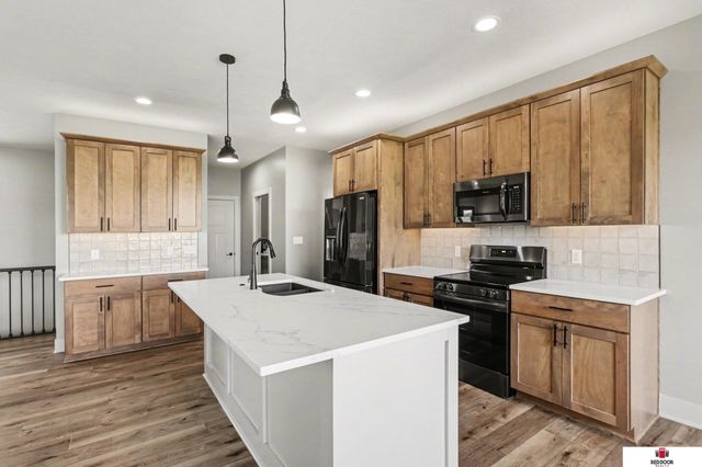 7942 Ponce Drive, Lincoln, NE 68516