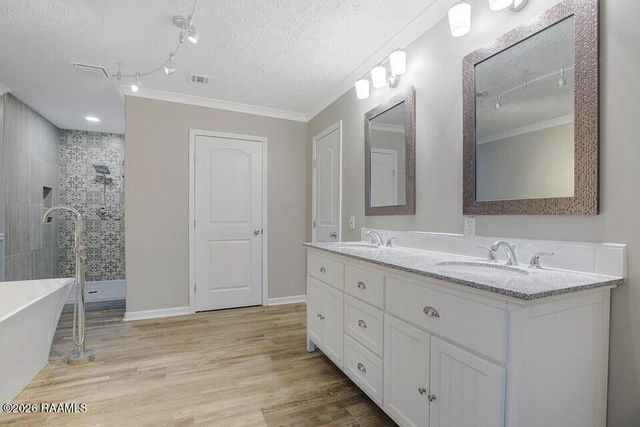 1145 Auguillard Rd, Breaux Bridge, LA 70517