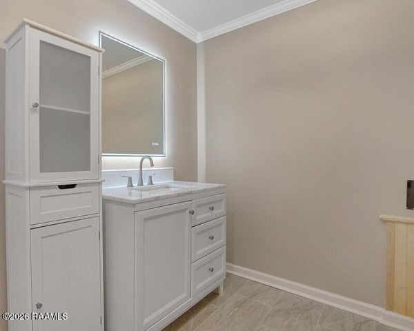 1145 Auguillard Rd, Breaux Bridge, LA 70517