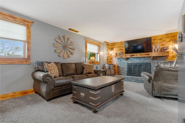 2120 Edmar Street, Louisville, OH 44641