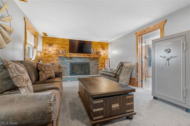 2120 Edmar Street, Louisville, OH 44641