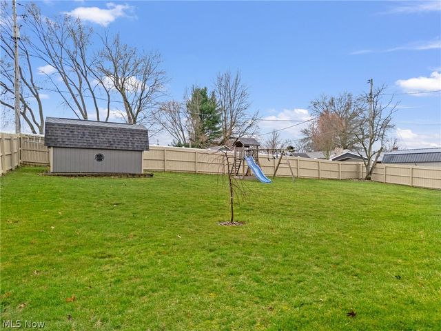 2120 Edmar Street, Louisville, OH 44641