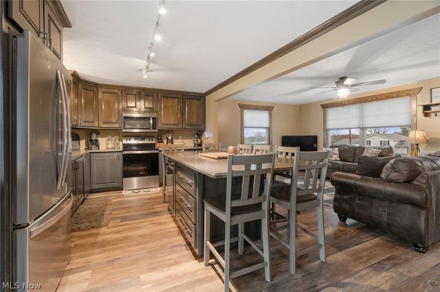 2120 Edmar Street, Louisville, OH 44641