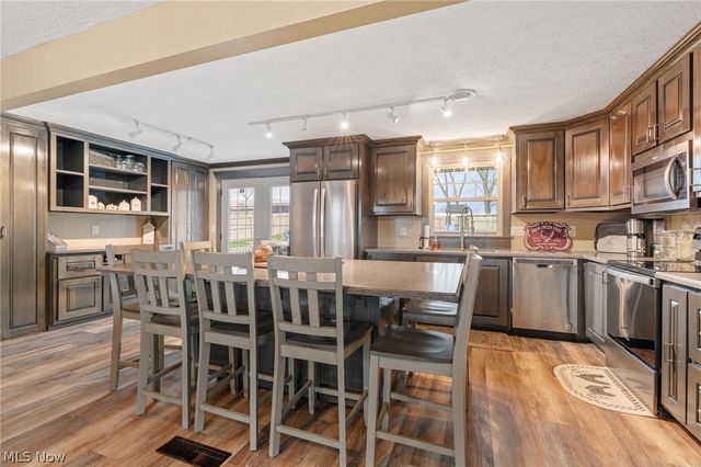 2120 Edmar Street, Louisville, OH 44641