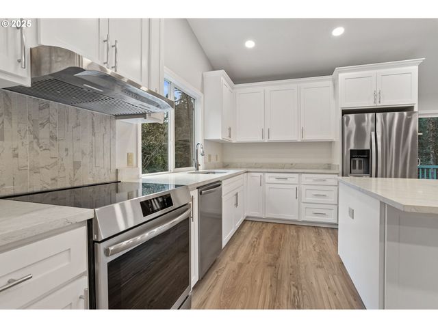 6647 Se 122ND Ave, Portland, OR 97236