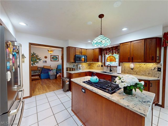32145 Sedgefield Oval, Solon, OH 44139