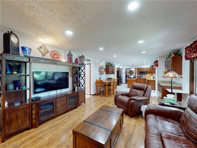 32145 Sedgefield Oval, Solon, OH 44139