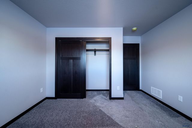 1252 KODIAK DRIVE, Box Elder, SD 57719