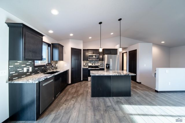 1252 KODIAK DRIVE, Box Elder, SD 57719