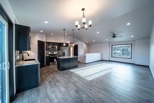 1252 KODIAK DRIVE, Box Elder, SD 57719