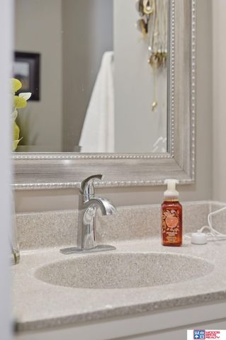 6701 Adams Street, Lincoln, NE 68507