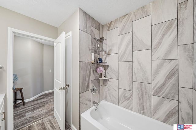 6701 Adams Street, Lincoln, NE 68507