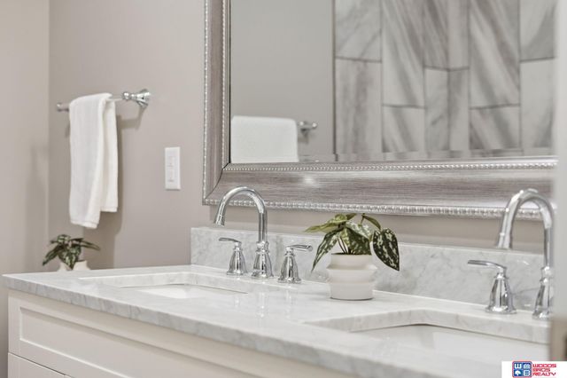 6701 Adams Street, Lincoln, NE 68507