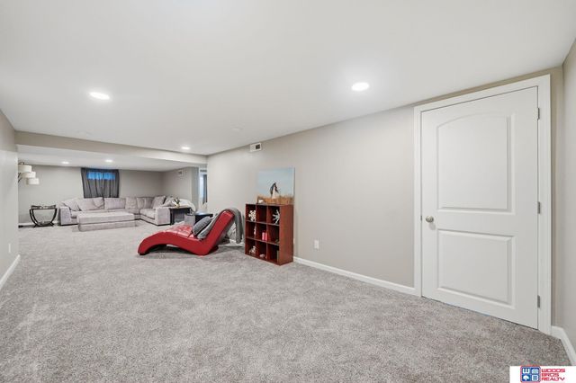 6701 Adams Street, Lincoln, NE 68507