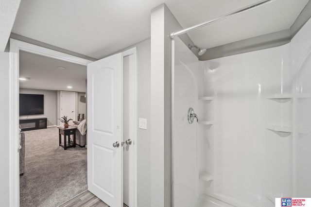 6701 Adams Street, Lincoln, NE 68507