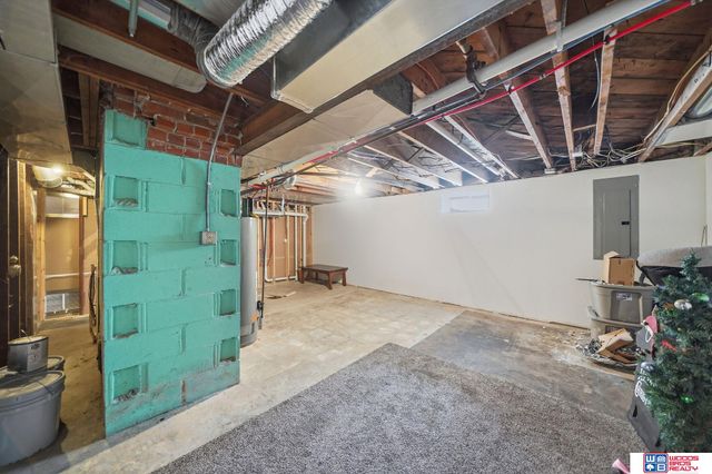 6701 Adams Street, Lincoln, NE 68507