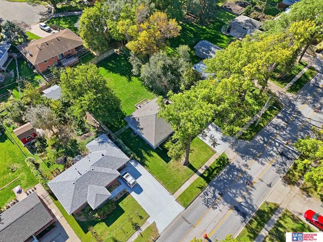 6701 Adams Street, Lincoln, NE 68507