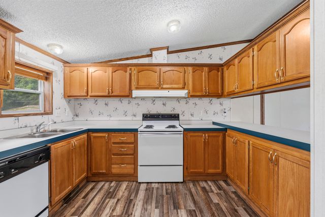 18509 S 1600 Road, Nevada, MO 64772