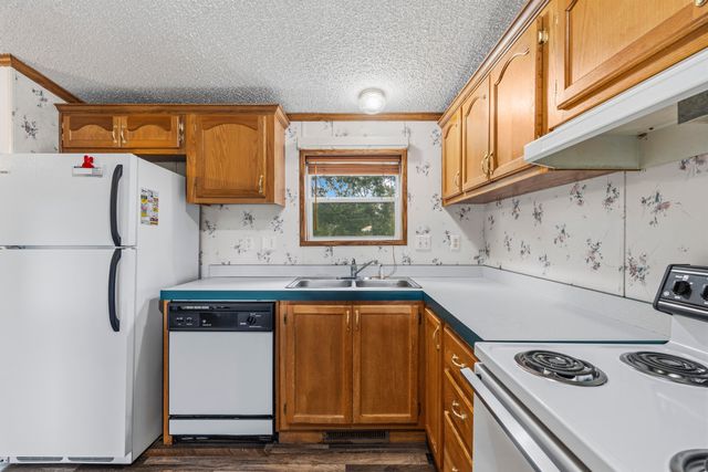 18509 S 1600 Road, Nevada, MO 64772