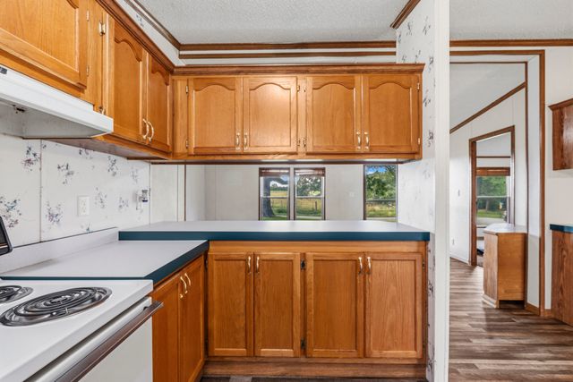 18509 S 1600 Road, Nevada, MO 64772