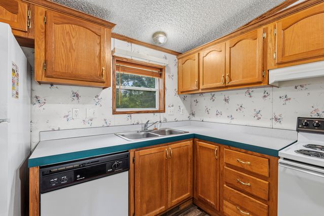 18509 S 1600 Road, Nevada, MO 64772