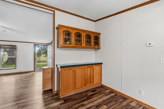 18509 S 1600 Road, Nevada, MO 64772