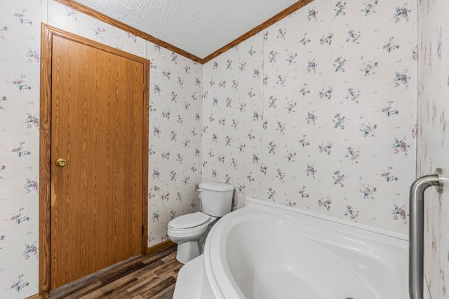 18509 S 1600 Road, Nevada, MO 64772