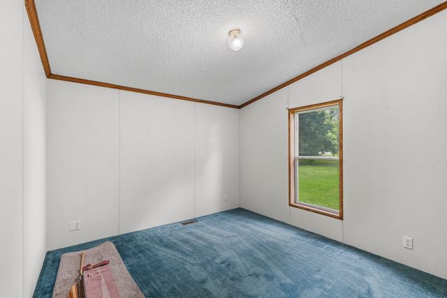 18509 S 1600 Road, Nevada, MO 64772