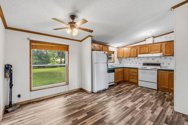 18509 S 1600 Road, Nevada, MO 64772