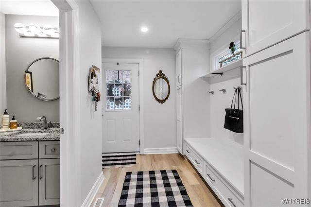 160 High Park Blvd, Amherst, NY 14226