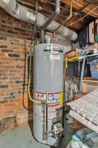 160 High Park Blvd, Amherst, NY 14226