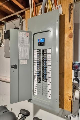 160 High Park Blvd, Amherst, NY 14226