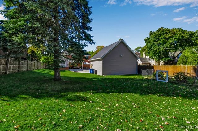 160 High Park Blvd, Amherst, NY 14226