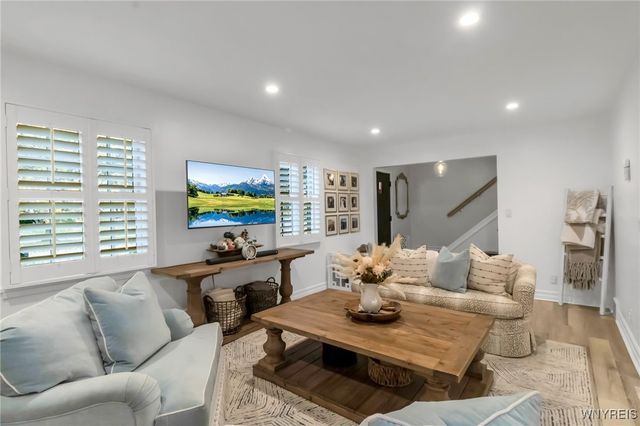 160 High Park Blvd, Amherst, NY 14226