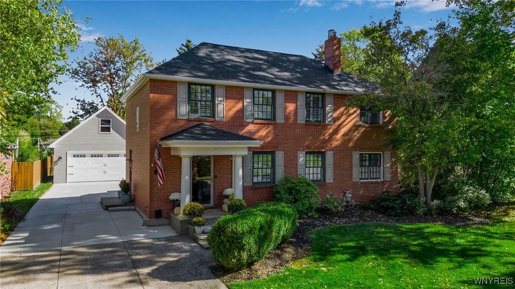 160 High Park Blvd, Amherst, NY 14226